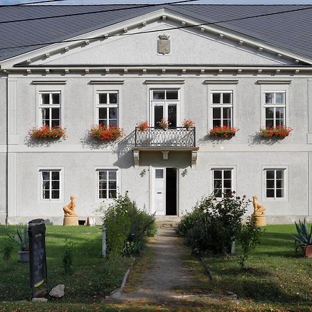 Aparthotel Zamek Dobrohor Zewnętrze zdjęcie