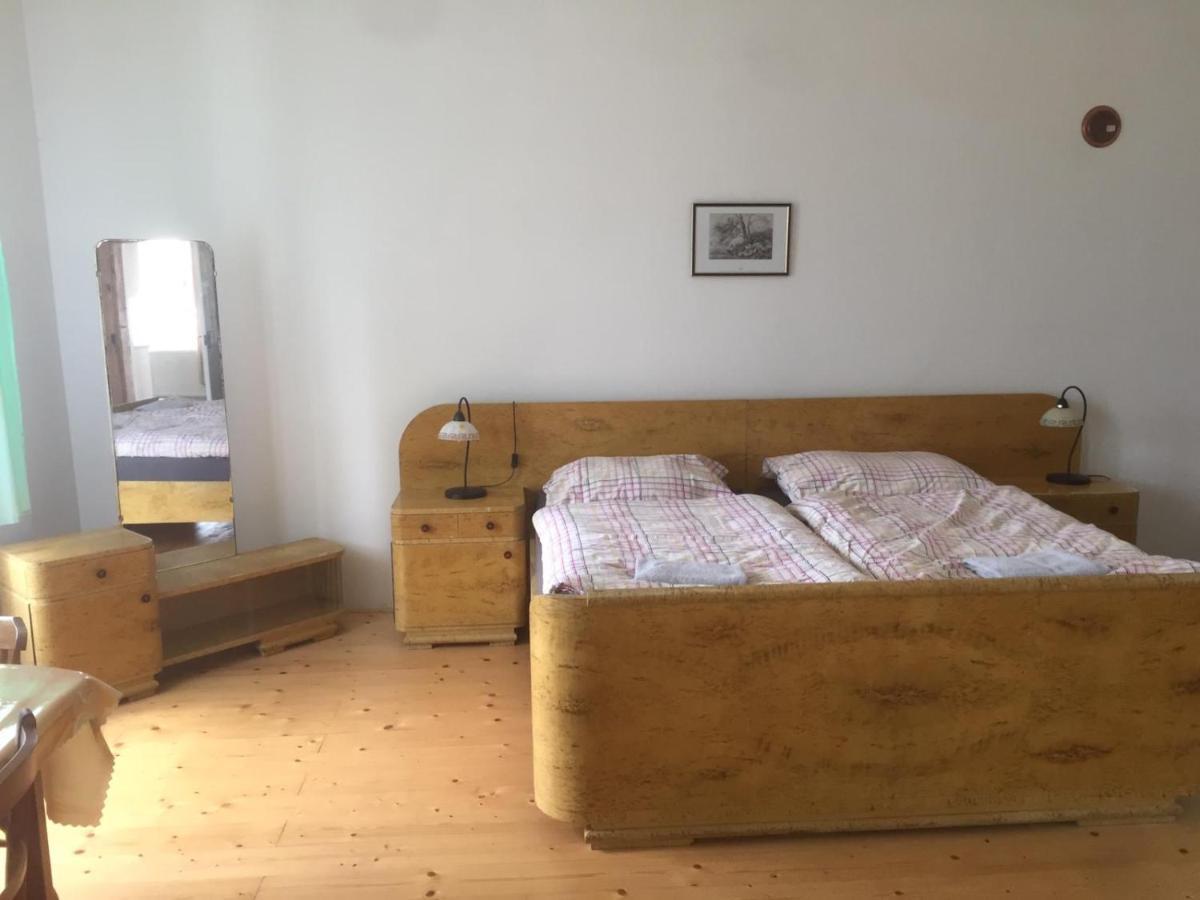 Aparthotel Zamek Dobrohor Zewnętrze zdjęcie