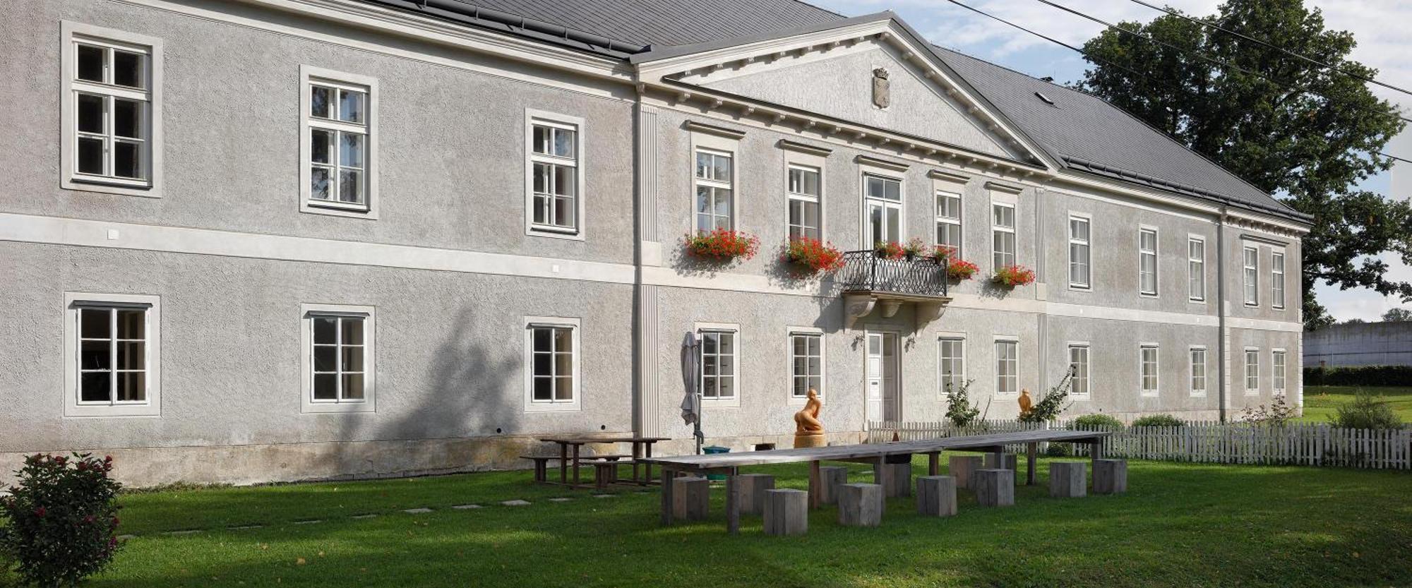 Aparthotel Zamek Dobrohor Zewnętrze zdjęcie