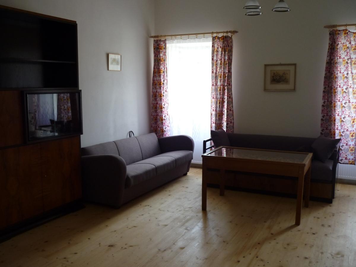 Aparthotel Zamek Dobrohor Zewnętrze zdjęcie