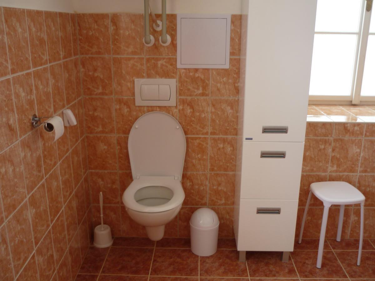 Aparthotel Zamek Dobrohor Zewnętrze zdjęcie
