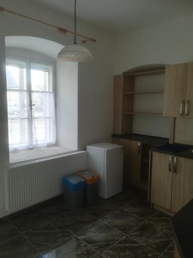 Aparthotel Zamek Dobrohor Zewnętrze zdjęcie